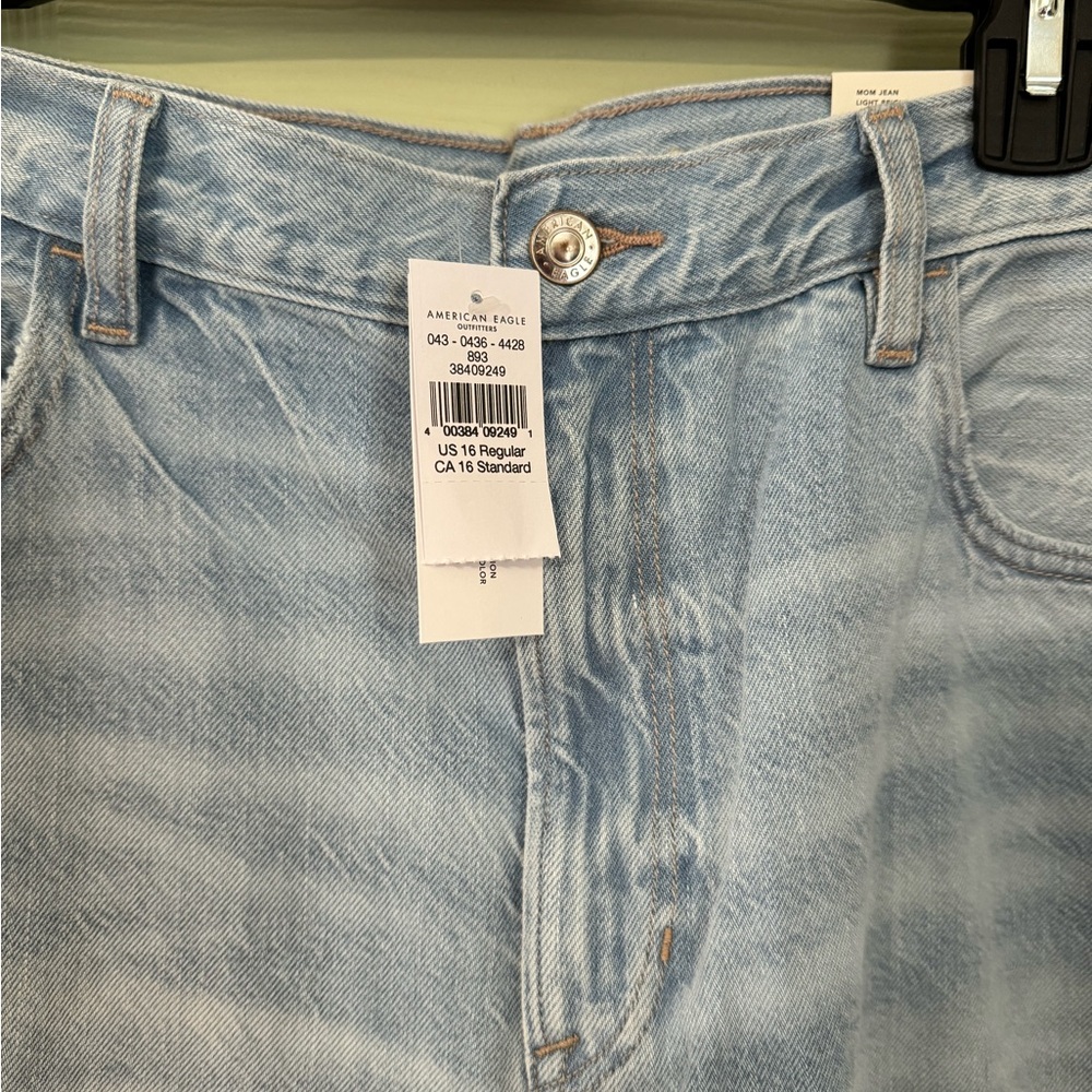 American Eagle Mom Jeans - Picture 2 of 4